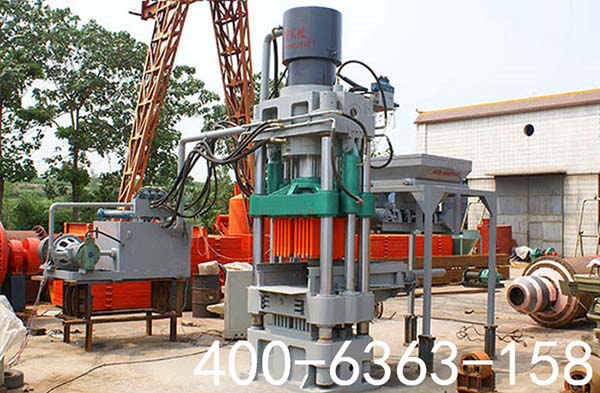 四柱液壓機(jī)設(shè)備 四柱液壓機(jī)設(shè)備